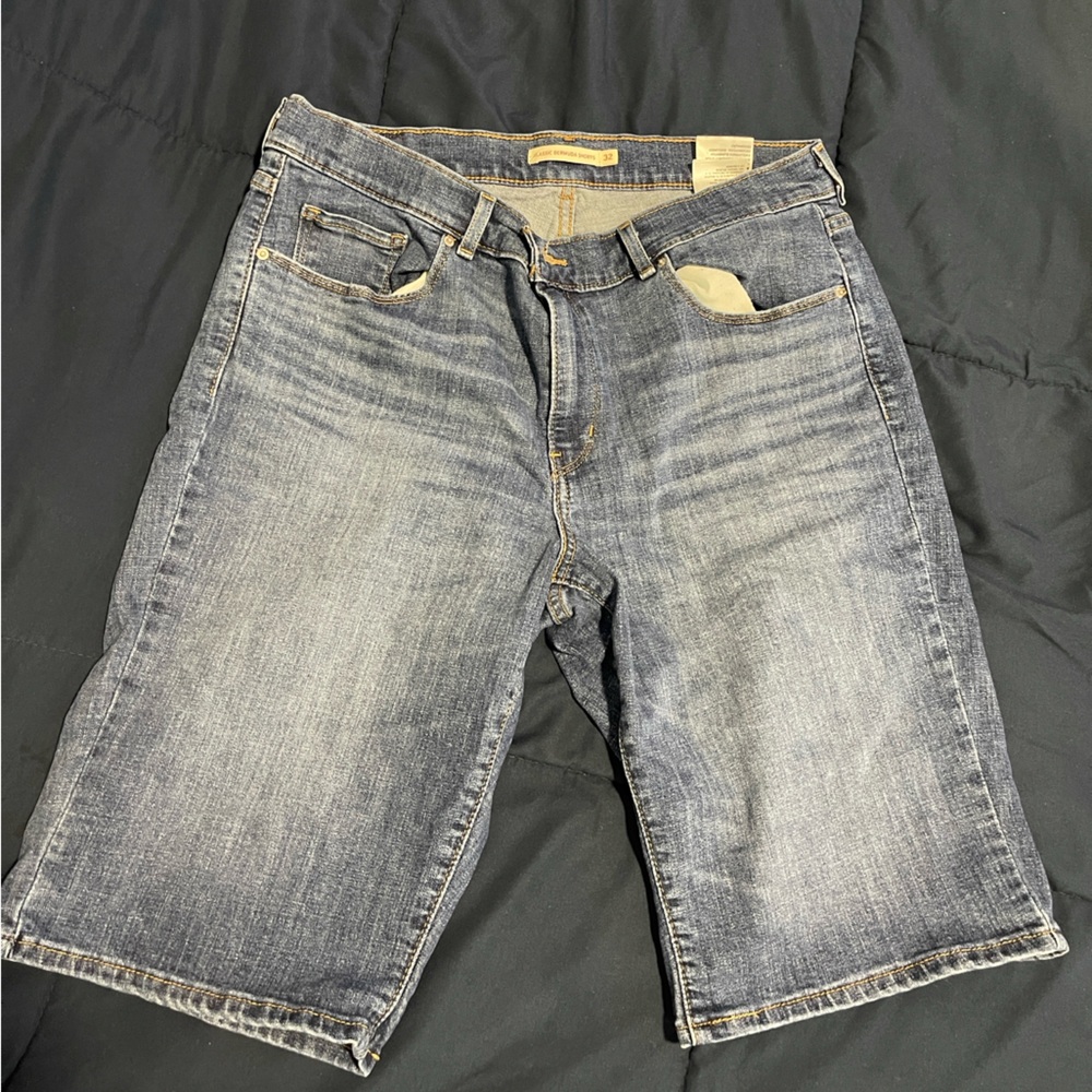 Levi’s Bermuda Jorts